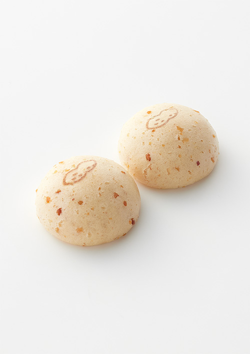 たねやピーナッツ饅頭